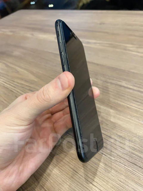 Apple iPhone 7. �/�, 32 ��, ������, 3G, 4G LTE ����