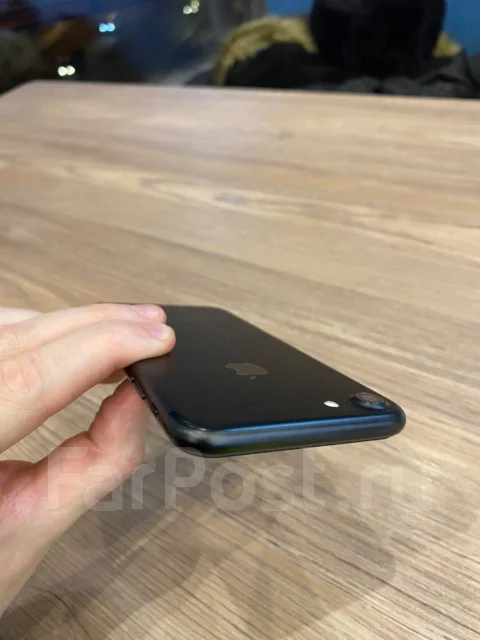 Apple iPhone 7. �/�, 32 ��, ������, 3G, 4G LTE ����