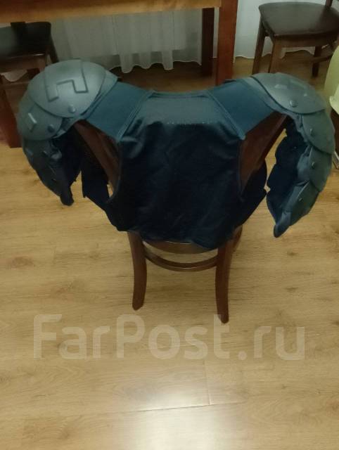 Жилет со вставками защиты плеч - Экипировка и атрибутика во Владивостоке