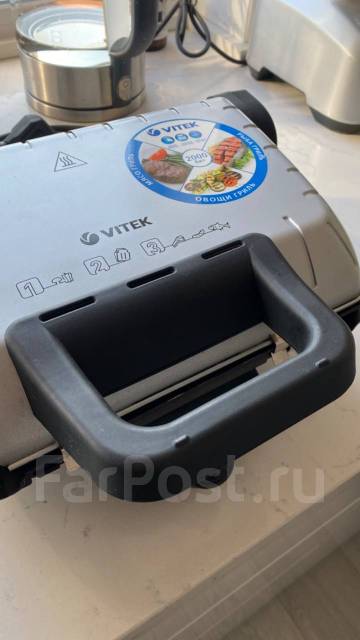 Гриль Vitek VT-2633 SR, б/у, в наличии. Цена: 2 450₽ во Владивостоке