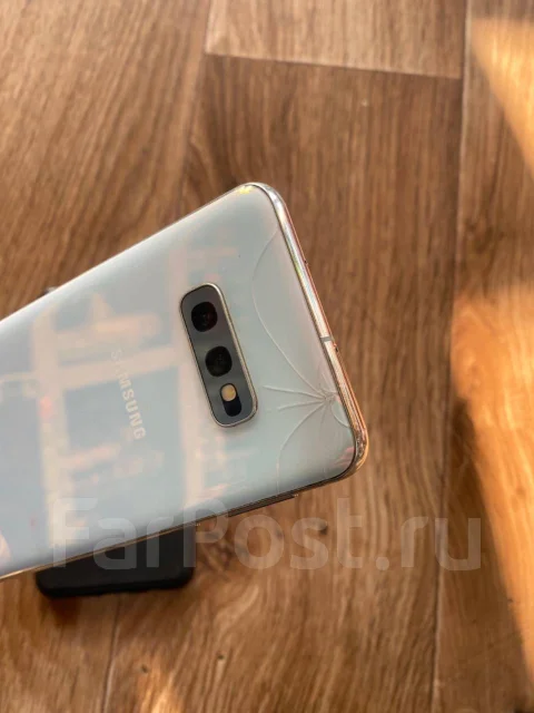Samsung Galaxy S10e. �/�, 128 ��, 4G LTE ����