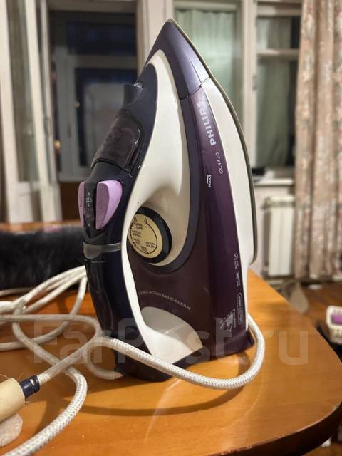 Утюг Philips, б/у, в наличии. Цена: 4 000₽ во Владивостоке