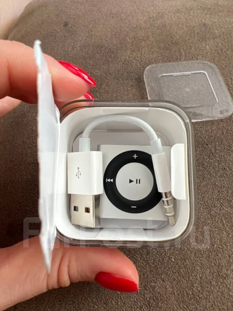 Apple iPod shuffle. ����