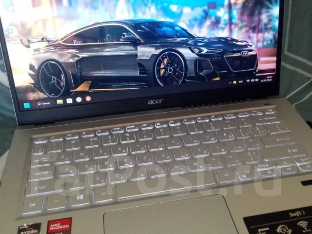 Acer Swift 3 SF314-43. 14", ��� 8 ��, ���� 256���, WiFi: 1, Bluetooth: 1, ����������� �� 2��. ����