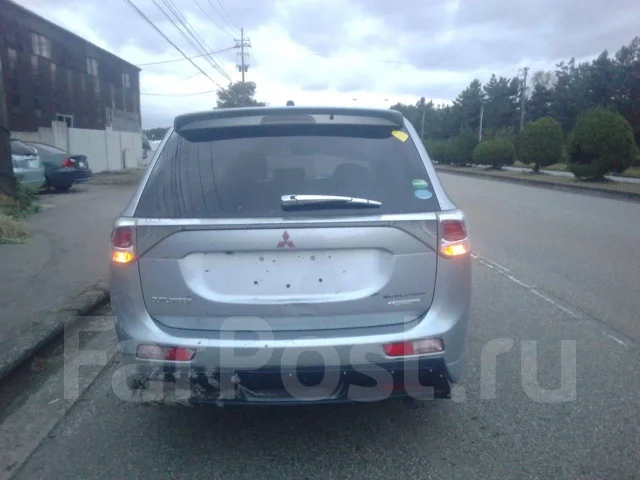Mitsubishi Outlander. GF8W, 4J12 ����
