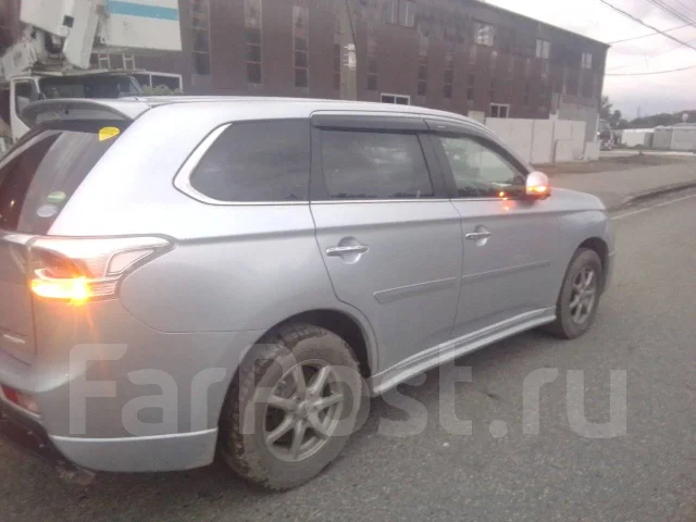 Mitsubishi Outlander. GF8W, 4J12 ����