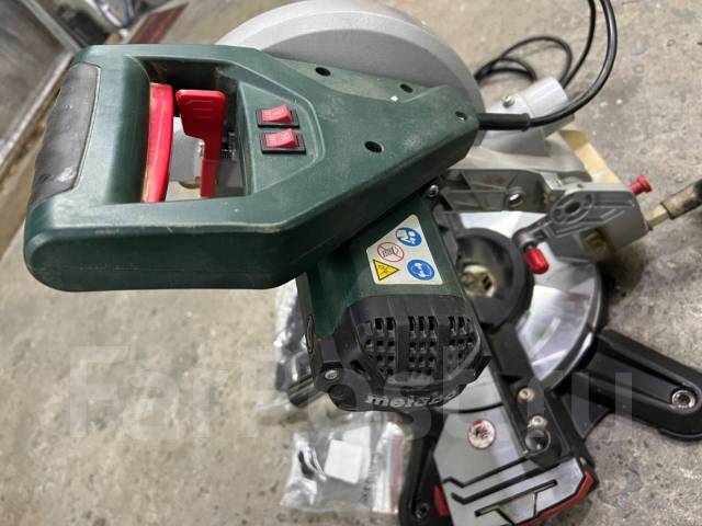 Торцовочная пила Metabo KS 216 M Lasercut - Инструменты и строительное ...