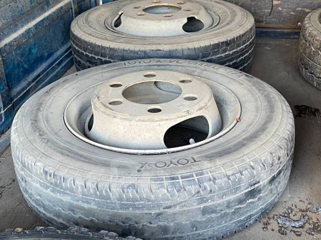 Грузовые колеса с дисками Bridgestone 185/80 R14 - Колёса во Владивостоке