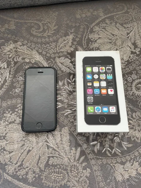 Apple iPhone 5s. �/�, 16 ��, �����, 4G LTE ����