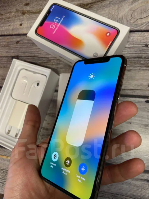 Apple iPhone X. �/�, 64 ��, �����, 3G, 4G LTE, NFC ����
