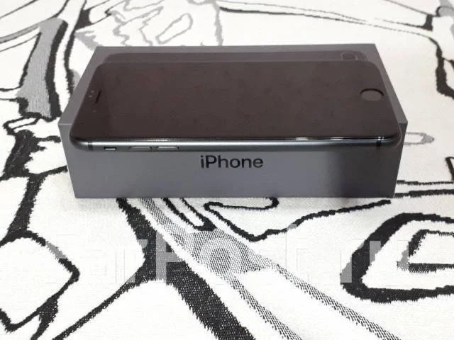Apple iPhone 8 Plus. �/�, 64 ��, ������, 3G, 4G LTE, NFC ����