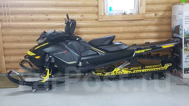 Ski Doo Summit 850