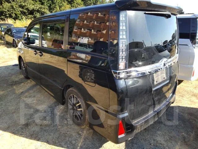 Toyota Voxy. ZWR80 ZRR80 ����