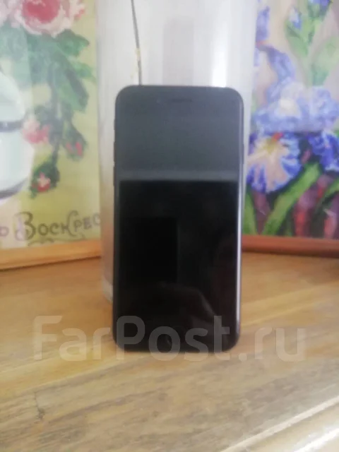 Apple iPhone 8. �/�, 64 ��, ������, 3G, 4G LTE, NFC ����