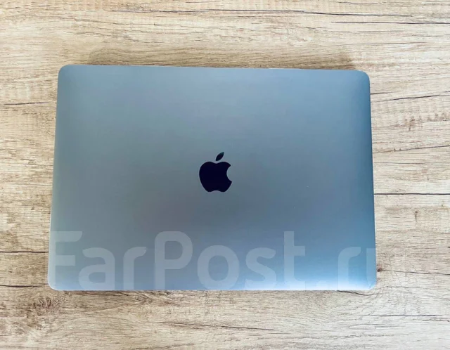 Apple MacBook Air 13 2018 MRE92. 13.3", 1,6����, ��� 8 ��, ���� 256���, WiFi: 1, Bluetooth: 1, ����������� �� 8��. ����