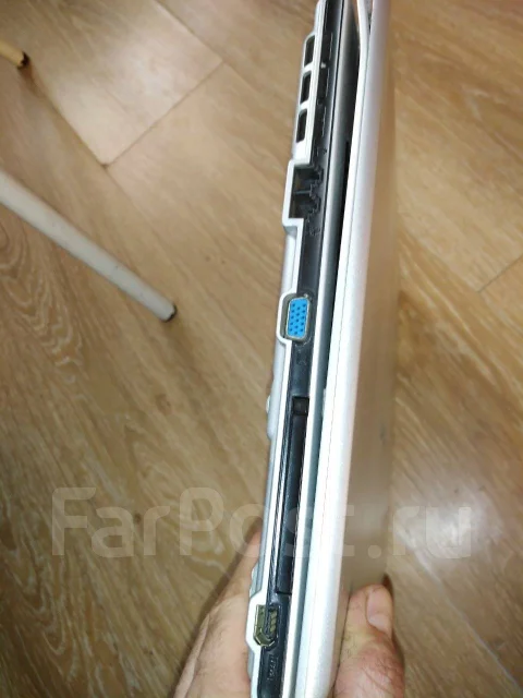 Samsung. 15", ��� 1024 ��, WiFi: 1, Bluetooth: 1, ����������� �� 3��. ����
