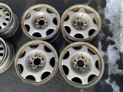�������� ������ R15,4-100/114,3 ���(M33). 6.0x15", 4x100, 4x114.3, �� 70���. ����