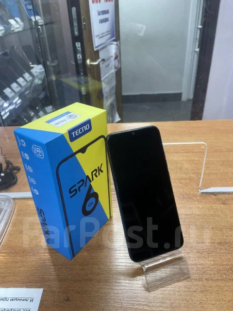 Tecno Spark 6 Go. �����, 32 ��, ���������, 3G, 4G LTE, Dual-SIM ����