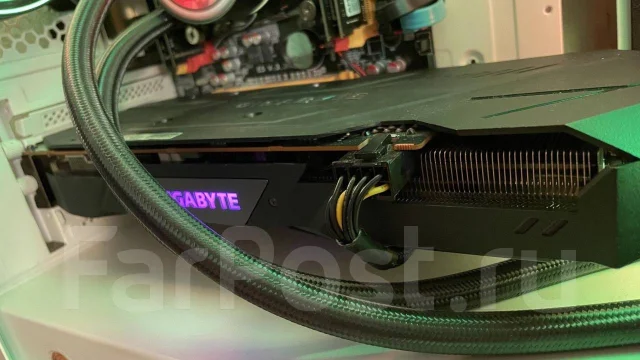 Radeon RX 5500 XT ����