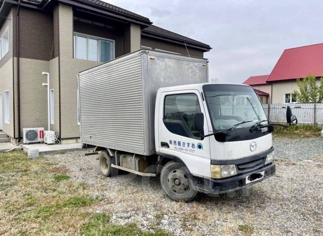 Вывоз мусора, старой мебели, хлама. Грузчики. Доставка. Недорого во Вл ...