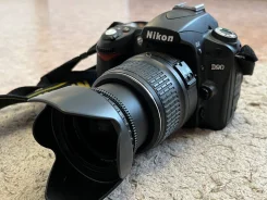 Nikon D90 Kit ����