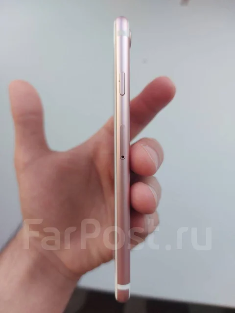 Apple iPhone 7. �/�, 32 ��, �������, 3G, 4G LTE, ����������, NFC ����