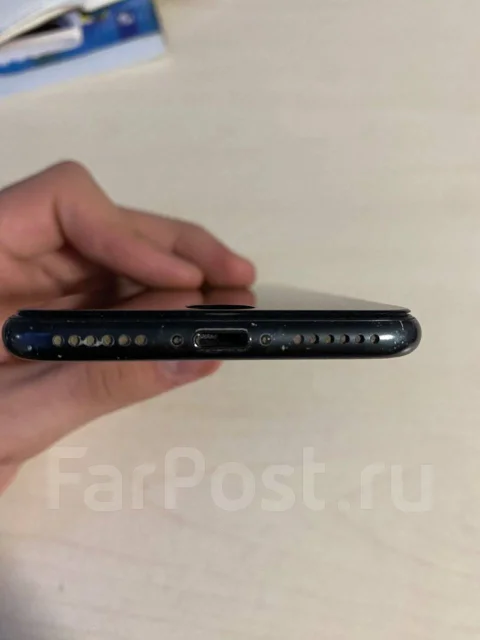 Apple iPhone 7. �/�, 32 ��, ������, 4G LTE, NFC ����
