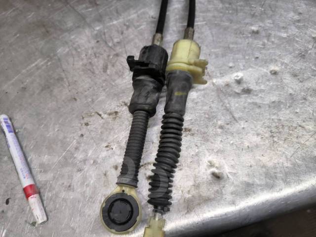 Тросы коробки передач дастер 2. Трос кпп рено дастер 2. Троса переключения передач дастер. 6. 0 артикул.