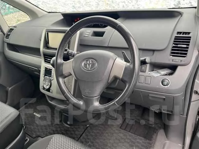 Toyota Noah. �������, ��������, 2.0 (158��.�.), ������, 106 000����. ��, �/�. ��� ����� �� ������������ ����