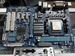 Socket AM3 ����