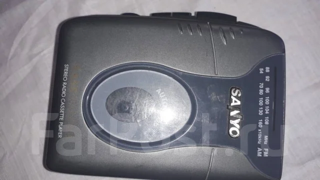Кассетный плеер sanyo VIP-300 с радио, б/у, в наличии. Цена: 500₽ во ...