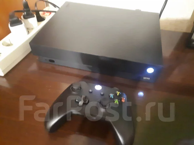 Microsoft Xbox One X ����