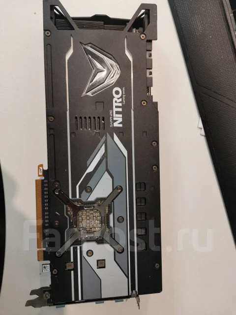 Radeon RX Vega 64 ����
