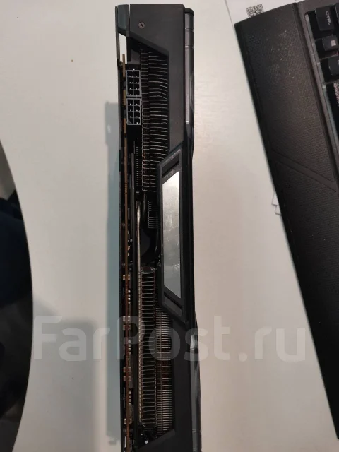 Radeon RX Vega 64 ����