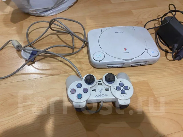 Sony PlayStation One ����