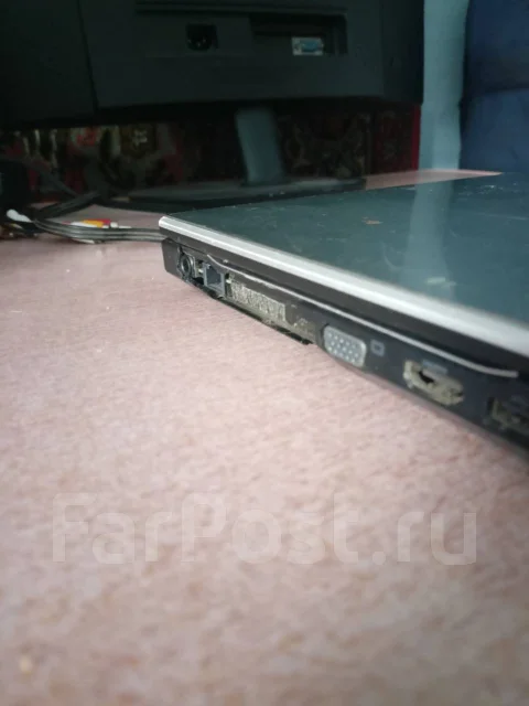 Samsung 305V5A. 15.6", 1,7����, ��� 4 ��, WiFi: 1, Bluetooth: 1 ����
