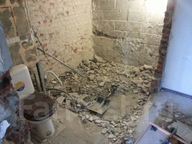 Демонтаж, снос стен и перегородок плит перекрытия санузлов, зданий во ...