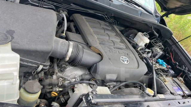 Toyota Tundra. USK5, 3UR ����