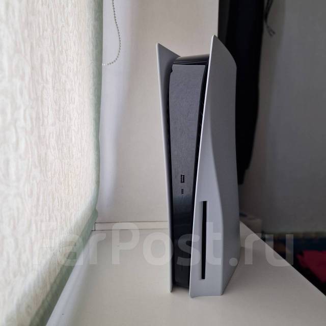 Sony PlayStation 5 комплект, б/у, в наличии. Цена: 60 000₽ во Владивостоке
