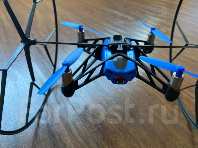 Parrot Rolling Spider. ��� ������ ����