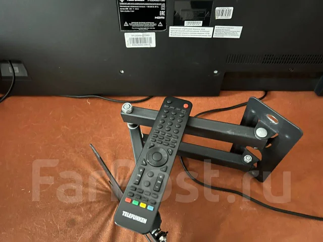 Telefunken TF-LED43S81T2S. LCD (��) ����