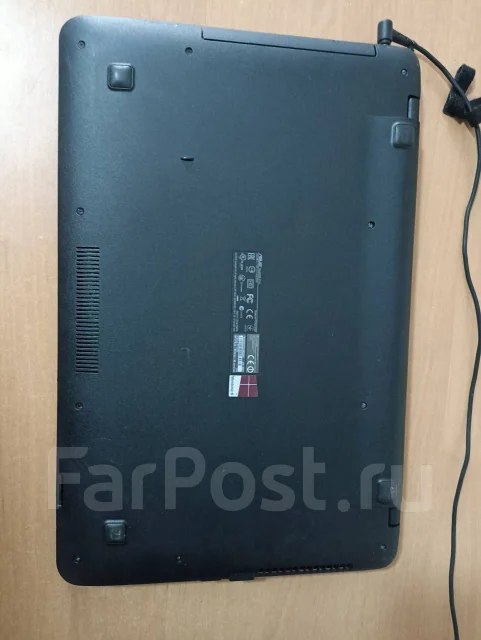 Asus X751LJ. 17.3", 2����, ��� 4 ��, ���� 320���, WiFi: 1, Bluetooth: 1, ����������� �� 1��. ����