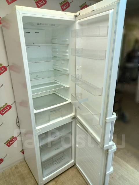 Холодильник LG высотой 200 см, б/у, в наличии. Цена: 23 750₽ в Хабаровске