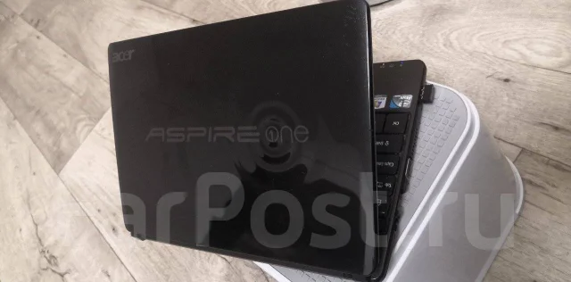 Acer Aspire One D257-N57DQkk. 10", 1,7����, ��� 1024 ��, ���� 250���, WiFi: 1, ����������� �� 3��. ����