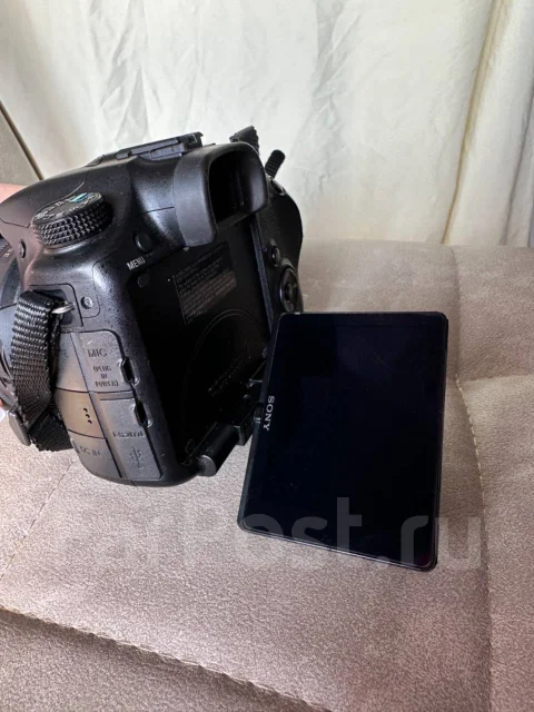 Sony Alpha SLT-A65 ����