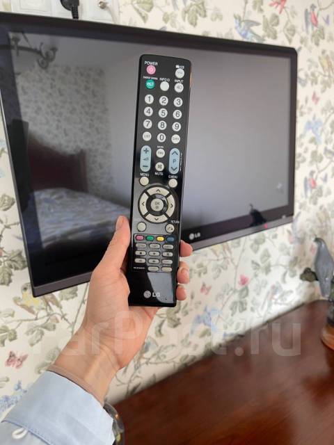 Телевизор, LG, плазма, б/у, в наличии. Цена: 12 000₽ во Владивостоке