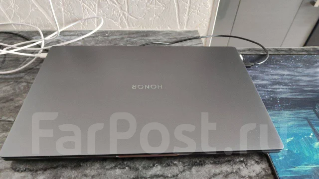 Honor MagicBook 16. 16.1", 3,3����, ��� 16 ��, ���� 512���, WiFi: 1, Bluetooth: 1, ����������� �� 8��. ����