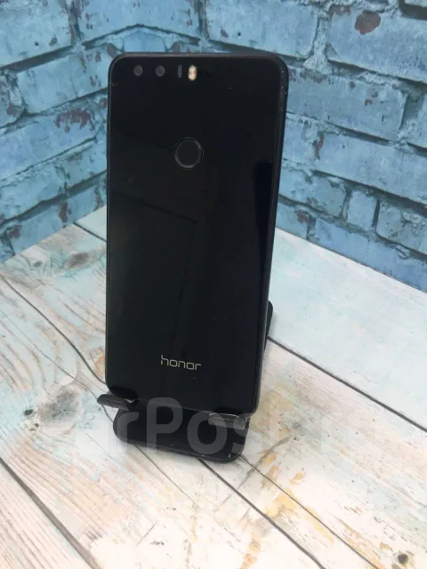 Honor 8. �/�, 32 ��, ������, 3G, 4G LTE, Dual-SIM ����