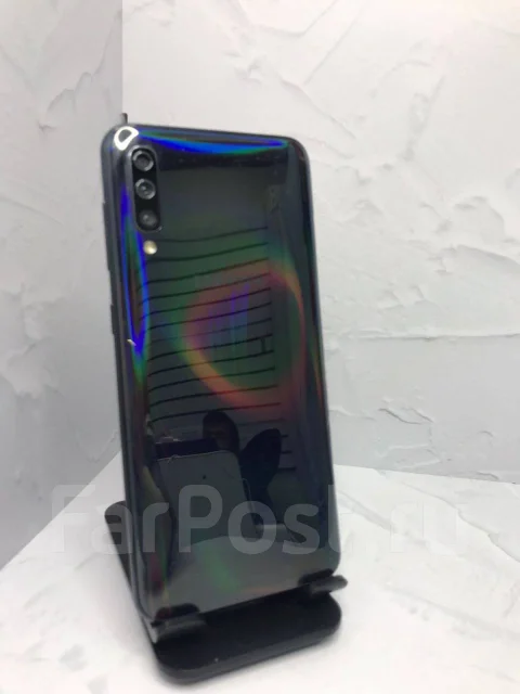 Samsung Galaxy A50. �/�, 64 ��, ������, 3G, 4G LTE, Dual-SIM, NFC ����