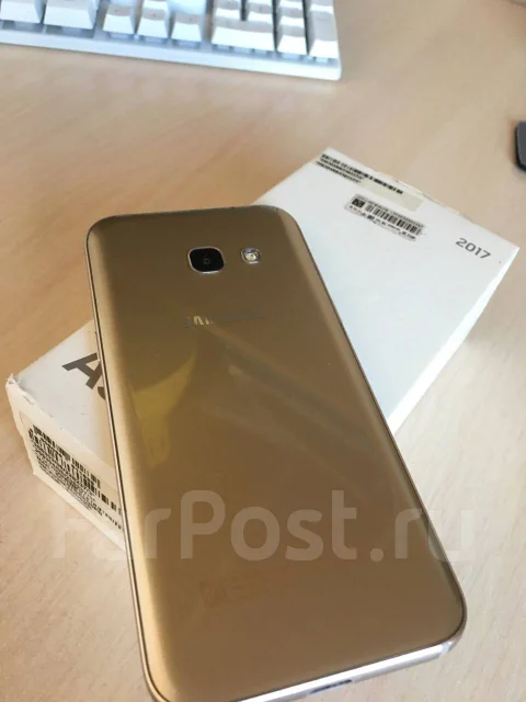 Samsung Galaxy A3 2017. �/�, 16 ��, �������, 4G LTE, Dual-SIM, NFC ����